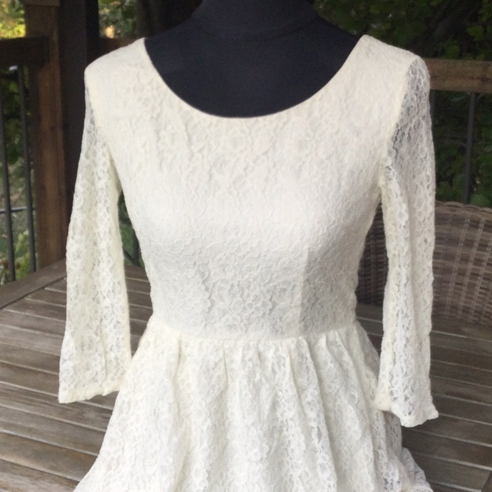 Kenzie lace dress size  6